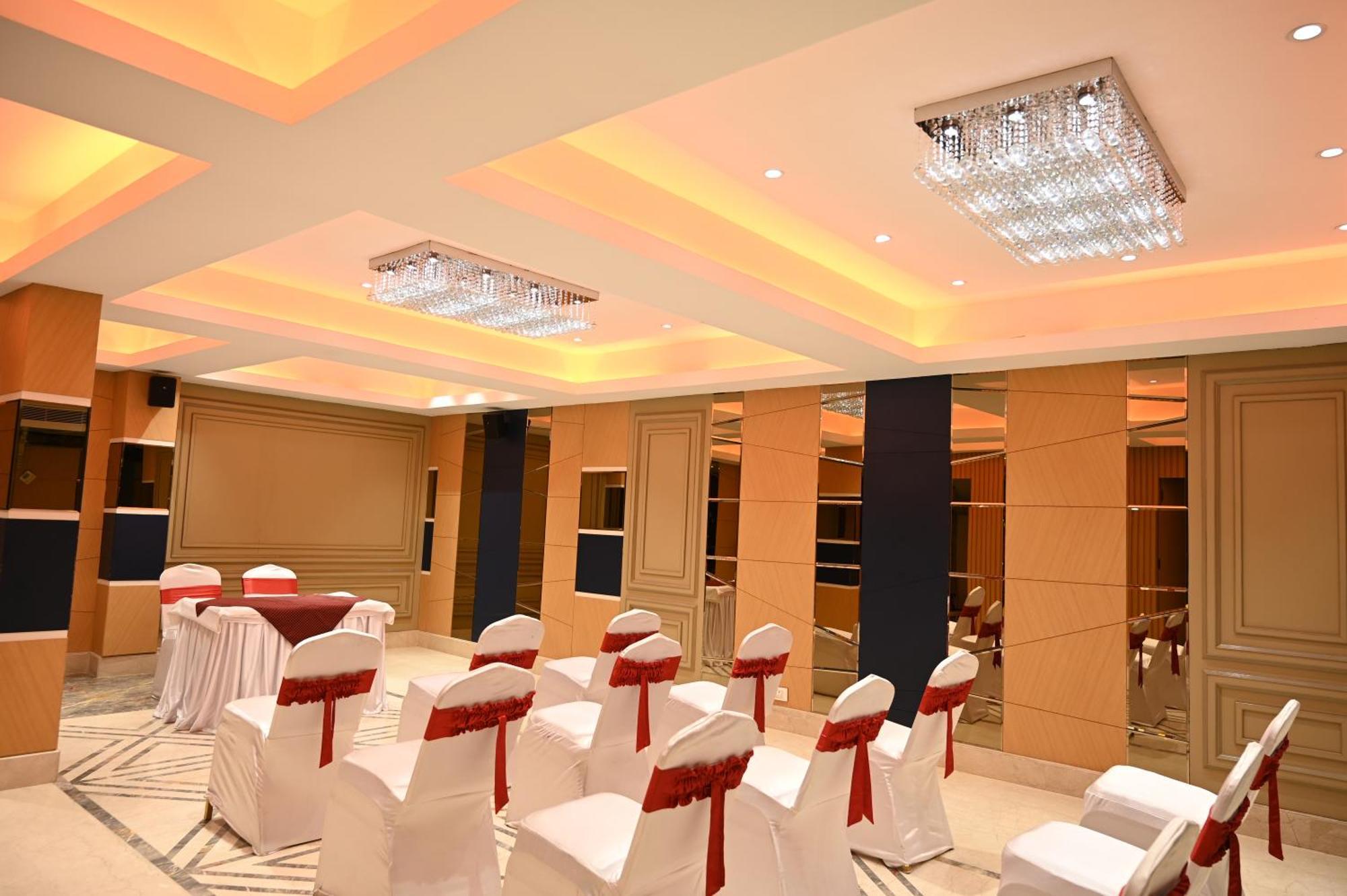 Hotel Trax International Jamshedpur Dış mekan fotoğraf