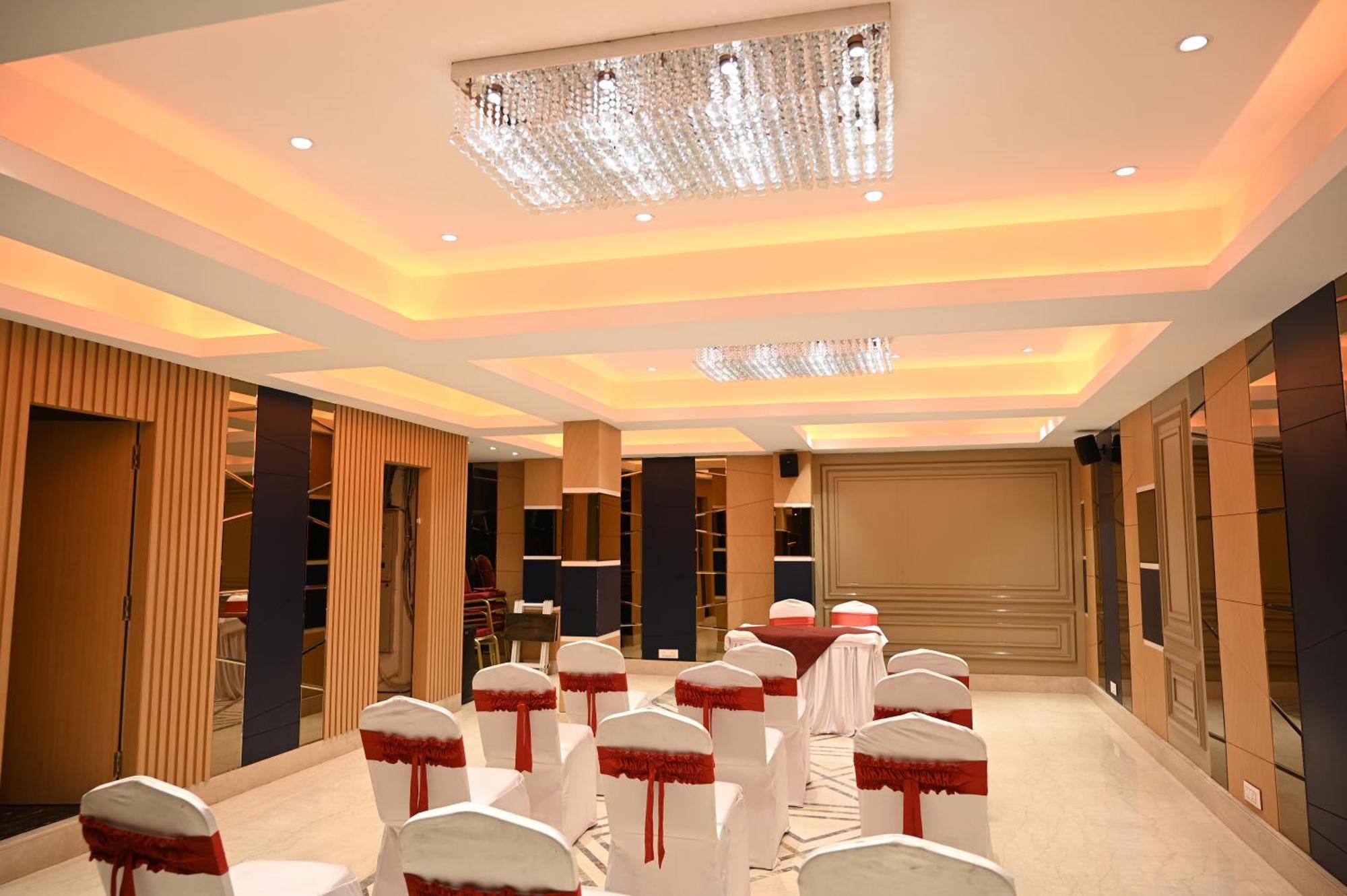 Hotel Trax International Jamshedpur Dış mekan fotoğraf