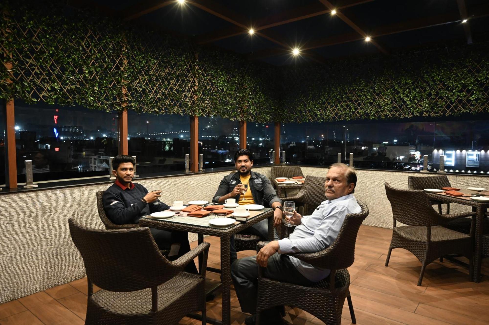 Hotel Trax International Jamshedpur Dış mekan fotoğraf